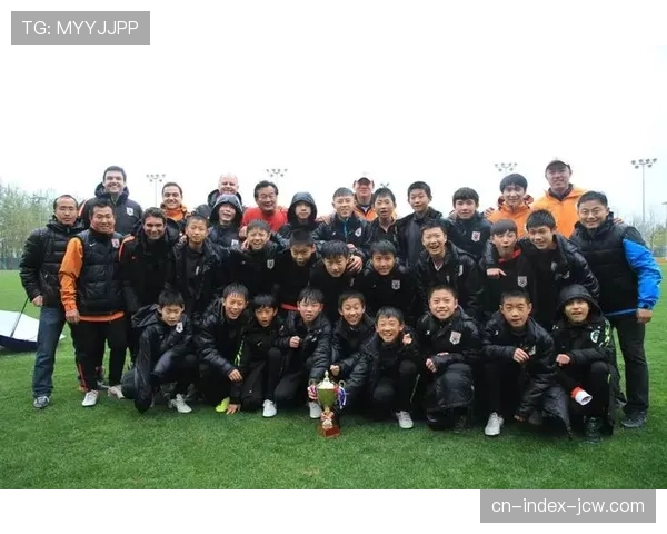 跨年龄校园足球赛事管理与梯队数据衔接追踪体系构建研究 跨年龄校园足球赛事管理与梯队数据衔接追踪体系构建研究